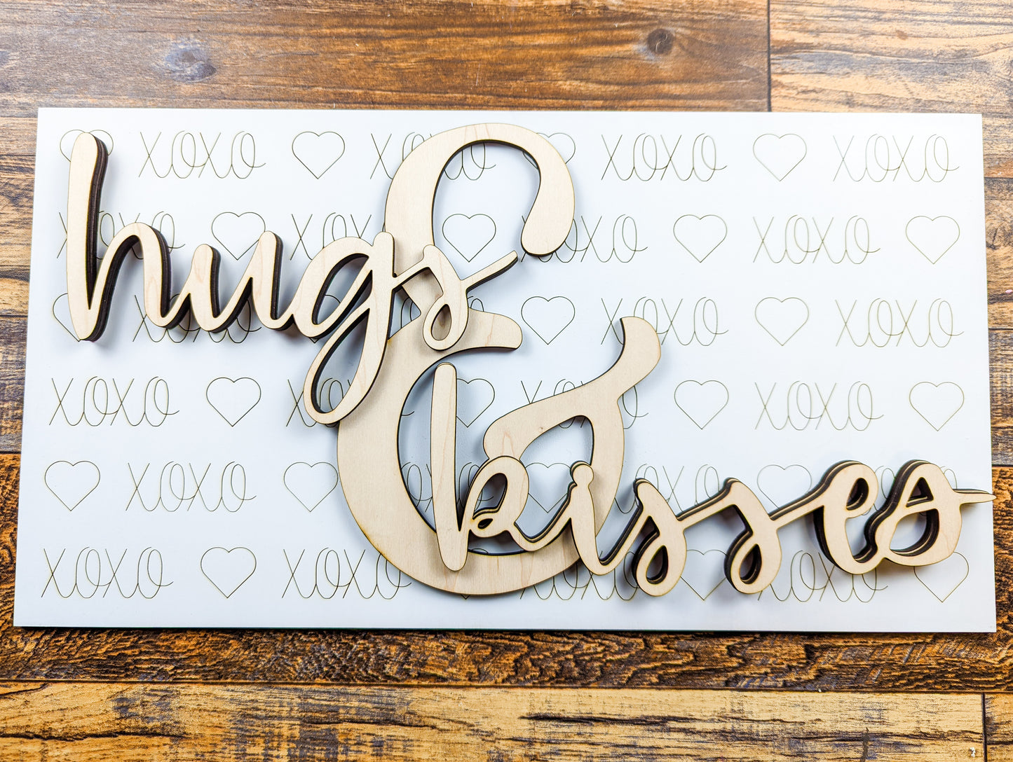 Hugs and Kisses Sign