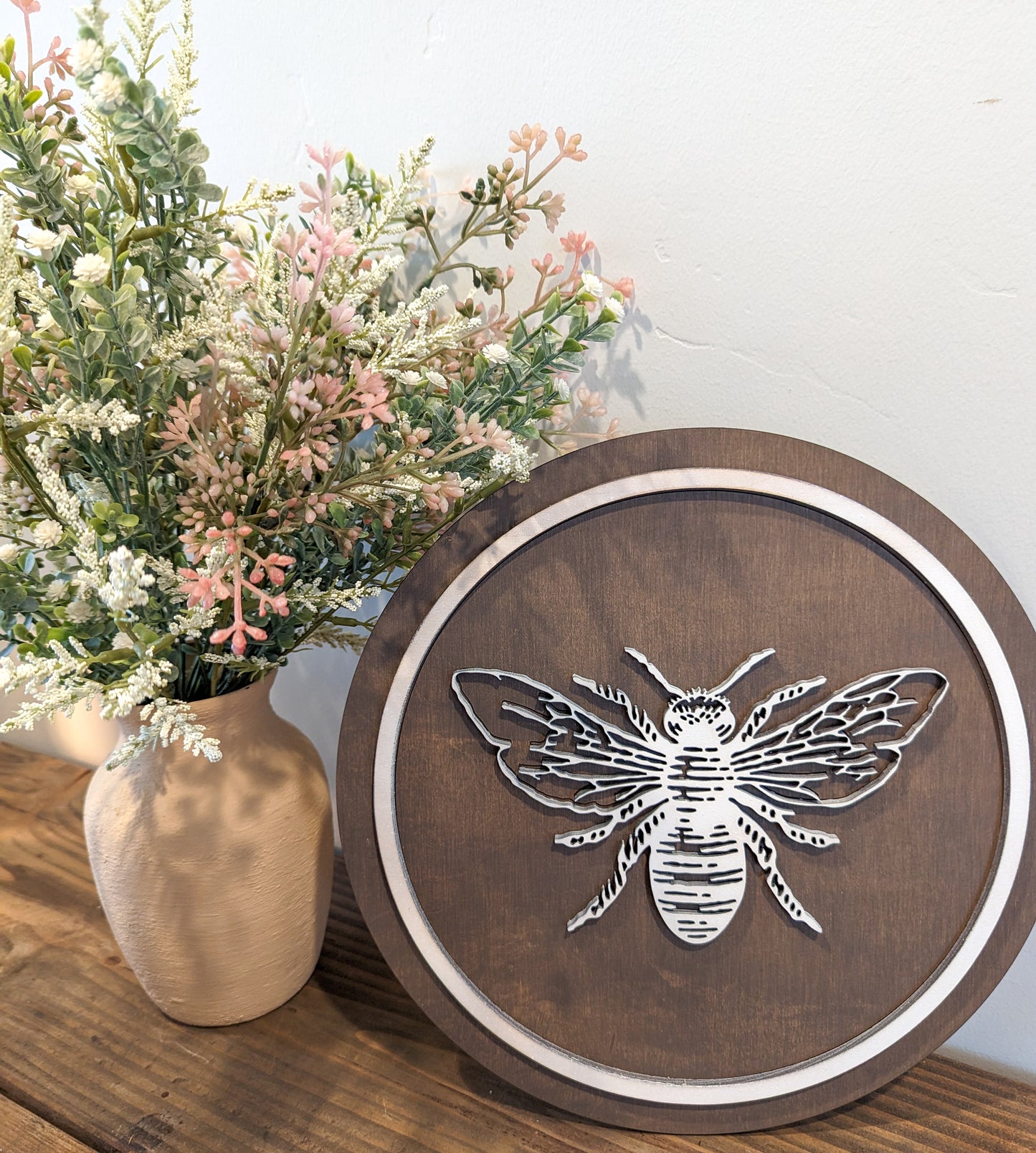 Bee Circle Sign