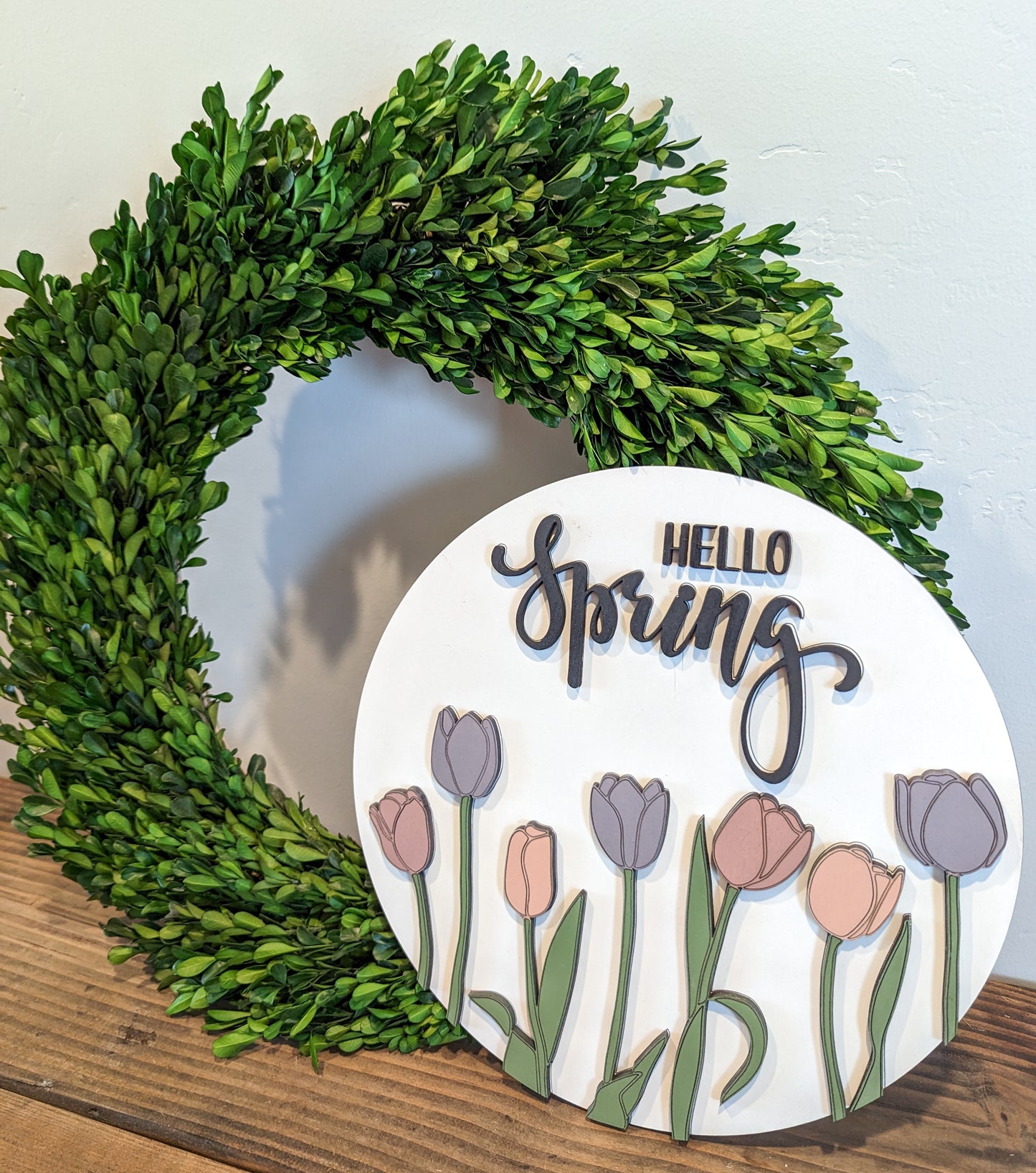 Hello Spring Tulip Circle Sign