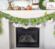 Load image into Gallery viewer, Spider Web Wooden Garland Or Unfinished Craft Kit
