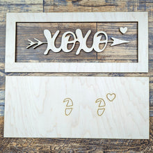 Load image into Gallery viewer, XOXO Heart Sign Kit
