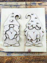 Load image into Gallery viewer, Gnome Valentine's Couple Sign Kit
